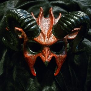 Devil Goat Half Mask 😈🎭